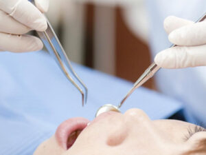 日野市（平山城址公園）の歯医者、SERAデンタルオフィス 平山城址公園駅前歯科でインプラント治療から数年後に痛みが出る理由について解説